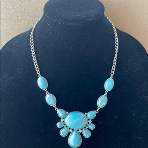 Costume rhinestone/teal stone necklace .